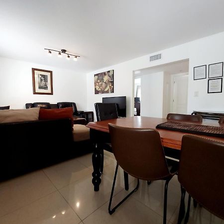 A4 - Endless Summer Rentals - Downtown Apartment Near Park, Ports, And Beach Форт Лодърдейл Екстериор снимка