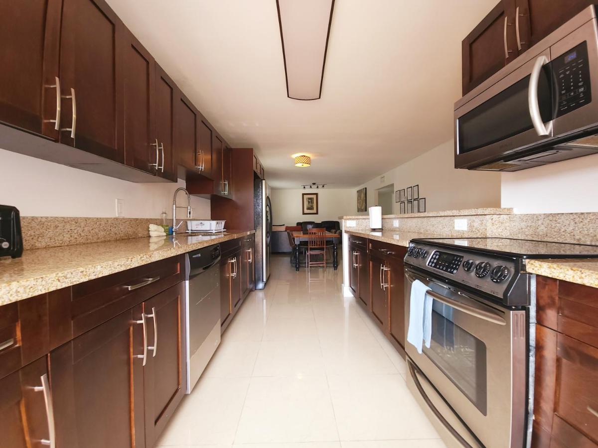 A4 - Endless Summer Rentals - Downtown Apartment Near Park, Ports, And Beach Форт Лодърдейл Екстериор снимка
